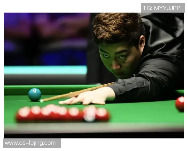 丁俊晖与颜丙涛激战正酣赛况分析与精彩瞬间回顾