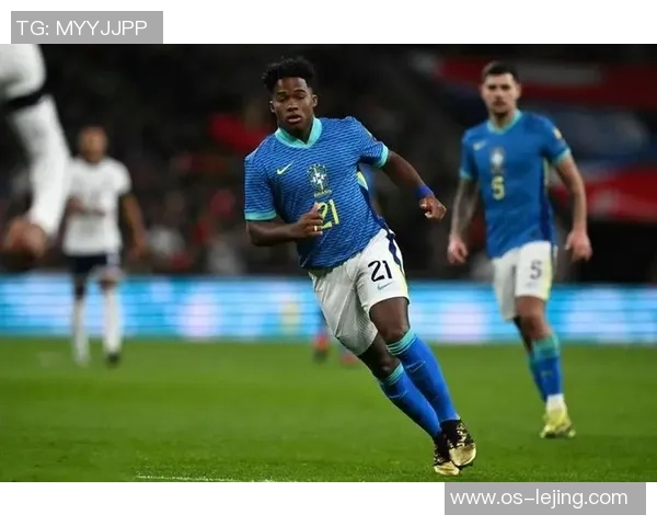 恩德里克的崛起之路：从青涩少年到足球天才的蜕变历程